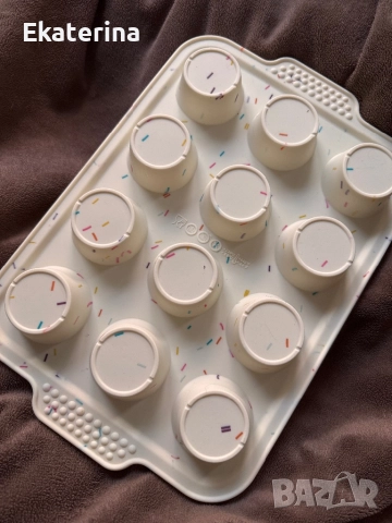 Силиконова форма/ тавичка за печене на мъфини, мини кексчета, бонбони и др., снимка 2 - Съдове за готвене - 52066208