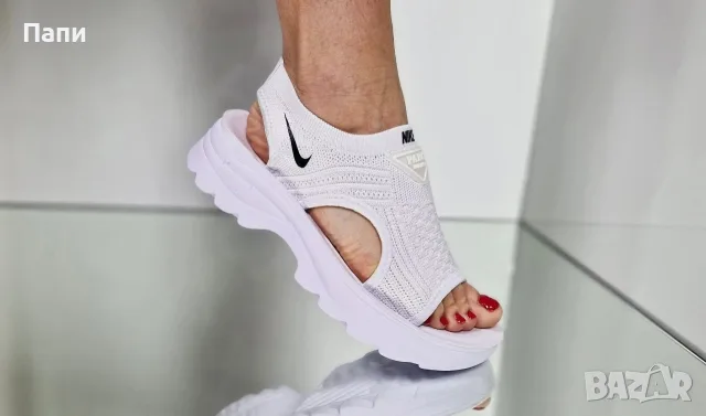 Бели дамски сандали Nike, снимка 2 - Сандали - 56171325