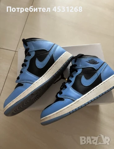 Nike Air Jordan 1 Mid, снимка 2 - Кецове - 51001853