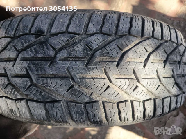 Продавам много запазени гуми за VW205.55.16 , снимка 2 - Гуми и джанти - 54346361