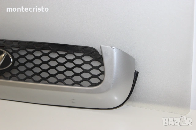 Предна решетка Hyundai Santa Fe SM (2001-2004г.) предна емблема Хюндай Санта Фе, снимка 2 - Части - 54142566