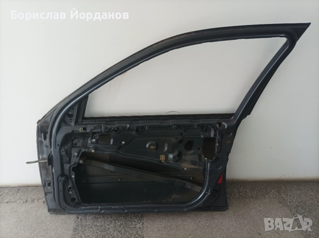 Продавам предна дясна врата от БМВ е39, снимка 2 - Части - 51493735