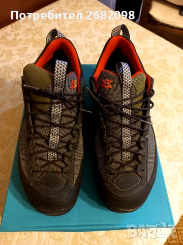 Планински обувки Garmont Dragontail Synth GTX 42,5, снимка 2 - Спортни обувки - 52189287