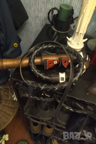 Камшик ръчна изработка ,кожа дърво .