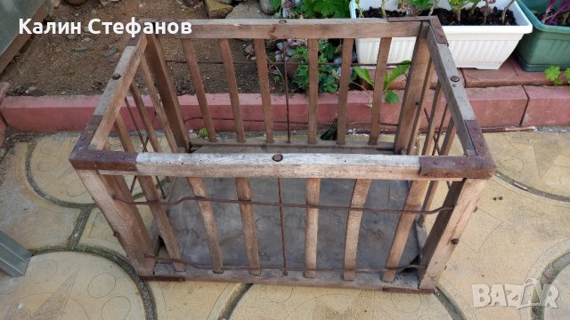 Много стара дървена касета за хляб от време оно, соц и от преди