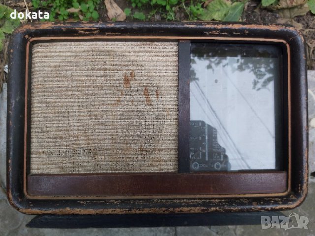 Старо радио  PHILIPS, снимка 1 - Антикварни и старинни предмети - 34382329
