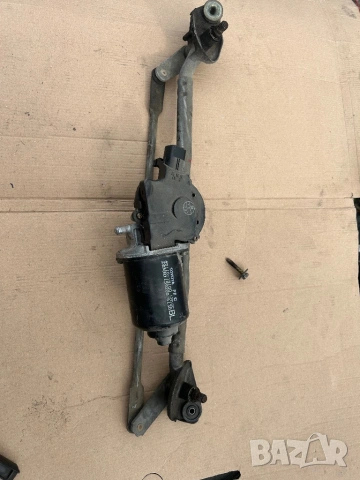 мотор чистачки Toyota Corolla Verso 2000-2004  моторче механизъм 85110-13100