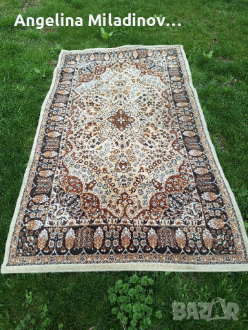 Персийски килим много запазен 