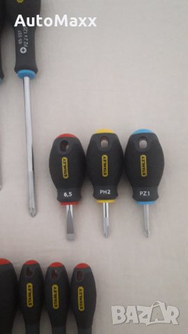 Пълен комплект отвертки STANLEY-France, снимка 9 - Отвертки - 35439545