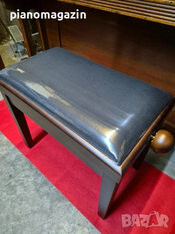 Чисто нов стол за пиано/роял с механизъм