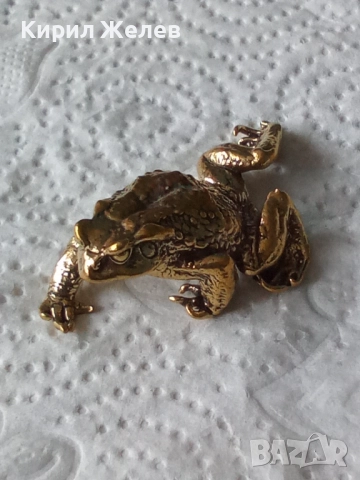 Бронзова фигурка на жаба малка 52540