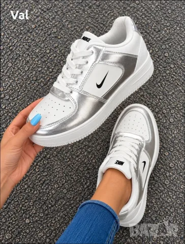 Маратонки Nike. 