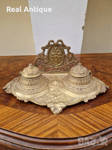 Прекрасна антикварна английска бронзова мастилница , снимка 2 - Антикварни и старинни предмети - 52648239