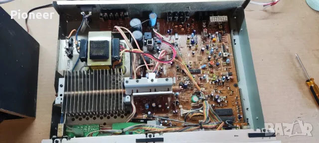 yamaha r50 за части или ремонт, снимка 2 - Ресийвъри, усилватели, смесителни пултове - 49887525