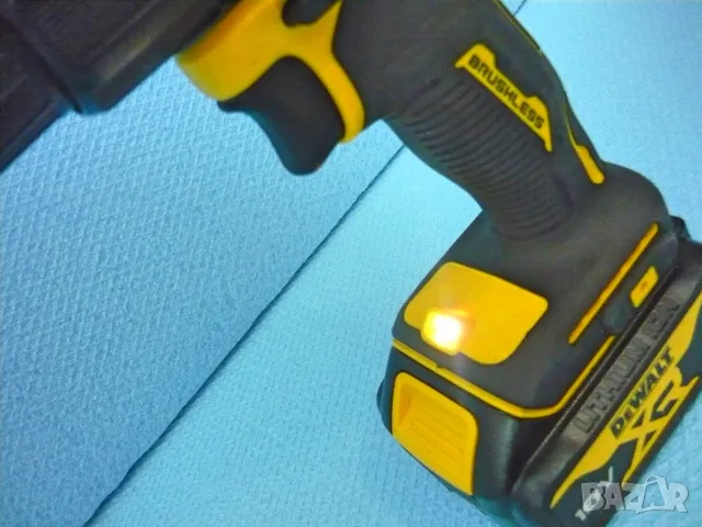 DeWALT DCD 100Y - безчетков винтоверт, снимка 7 - Винтоверти - 56063844