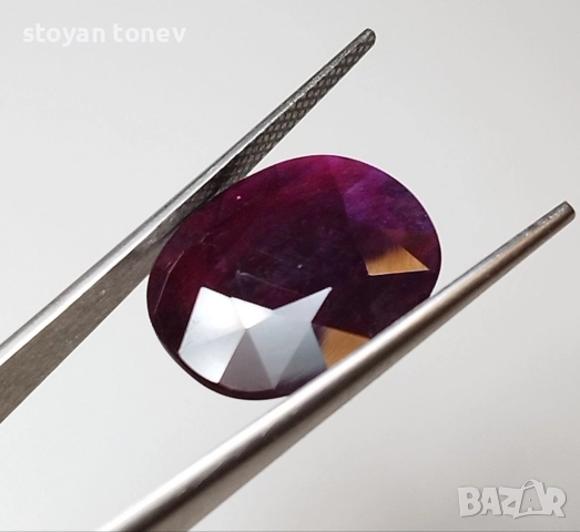 Голям естествен рубин в пурпурно червен цвят 9.83кт.! Сертифициран! Нов!, снимка 3 - Други - 52787857