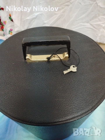 винтидж куфар за шапки, снимка 4 - Шапки - 54016508