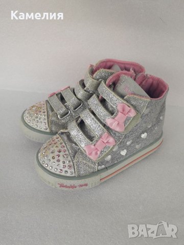 Светещи обувки за момиче Skechers, 26 номер , снимка 2 - Детски маратонки - 40852712