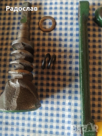Стара метална мелничка за кафе или подправки , снимка 8 - Други - 53216262