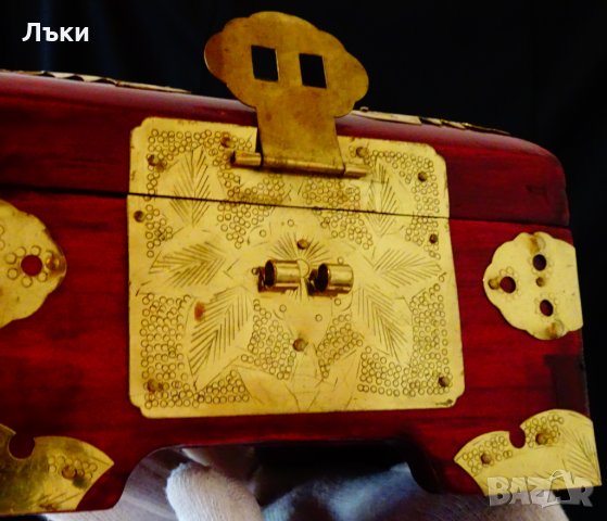 Луксозна кутия за бижута с нефрит и месингов обков. , снимка 9 - Антикварни и старинни предмети - 30563569