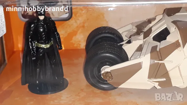BATMAN BATMOBILE THE DARK KNIGHT 1.24  JADA TOP TOP  TOP  MODEL., снимка 18 - Колекции - 47675853