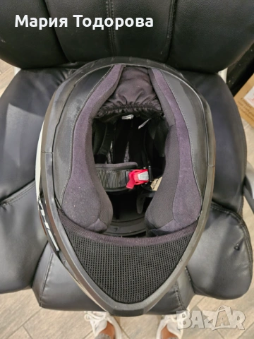 Каска Shark D-SKWAL himo, размер: XS, цена: 62 €, снимка 8 - Аксесоари и консумативи - 53172375