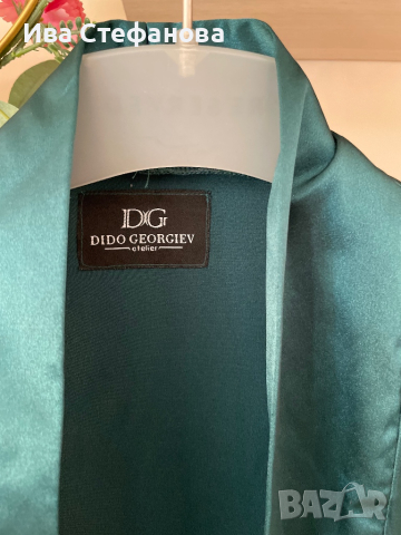 Сатенена елегантна зелена наметка лятно сако блейзер дизайнерско дизайнер Дидо Георгиев one size , снимка 2 - Сака - 44681245