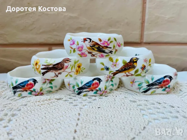 Красиви порцеланови пръстени за салфетки от Англия 
