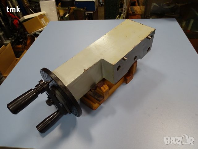 Приспособление делително за фреза TOS, снимка 9 - Резервни части за машини - 31346622