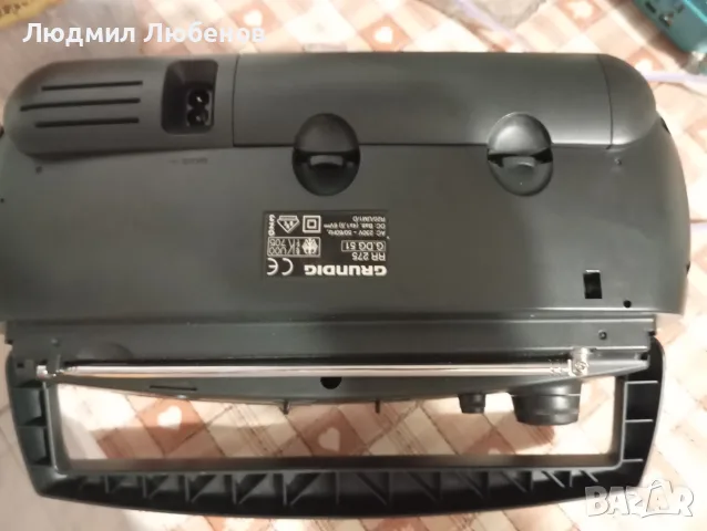 Малък радиокасетофон Grundig RR275, снимка 7 - Радиокасетофони, транзистори - 55827492