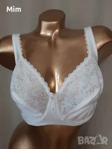 Triumph 80 D Бял дантелен сутиен 