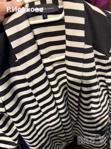 Дамско сако, снимка 2 - Сака - 48488891