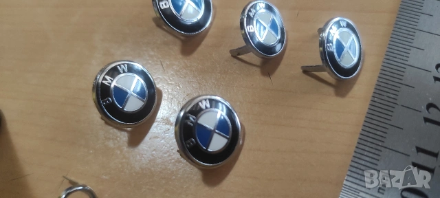 Брошки за дрехи с емблеми на автомобили BMW , Mercedes, Volkswagen, Toyota , Audi ! 