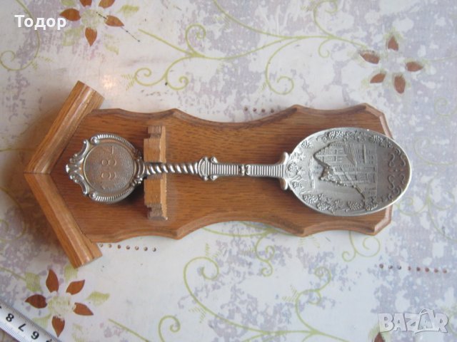 Уникална  калаена лъжица с поставка дъб 1984, снимка 5 - Колекции - 31061763
