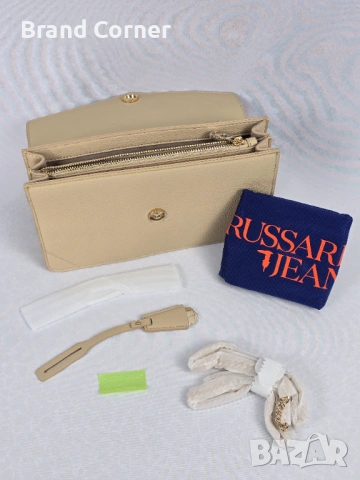 🇮🇹 Италианска класа! Нови чанти и раници Trussardi – Разнообразие от модели, снимка 2 - Чанти - 54276446