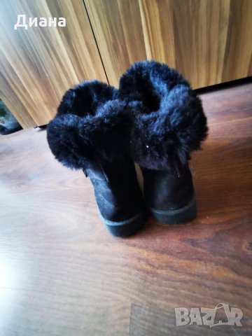 Боти с пухче, снимка 2 - Дамски боти - 27757211