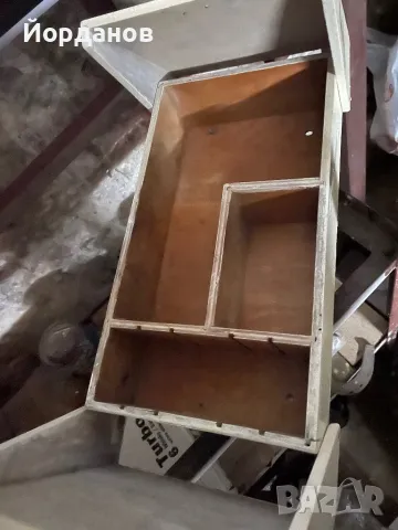 Малко шкафче, снимка 2 - Шкафове - 47479671