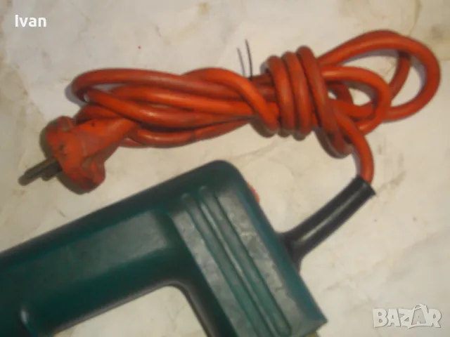 Английски BLACK DECKER Голям Елктрически Комбиниран ТАКЕР Дърводелски скоби и пирони 16-32мм ОТЛИЧЕН, снимка 5 - Други инструменти - 47342052