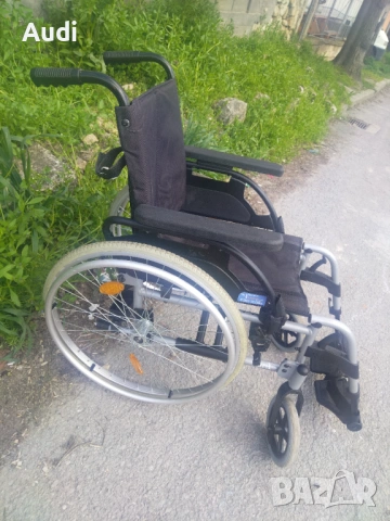 Сгъваема инвалидна рингова количка със степенки Марка: BREEZY Ширина на седалката 37см Дълбочина 40с, снимка 11 - Инвалидни колички - 54098179