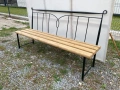 Две красиви пейки - здрава метална конструкция и естествено дърво, снимка 3