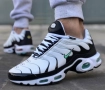 Nike Air Max TN Цвят Черно и Бяло мъжки маратонки , снимка 4