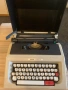 Пишешта машина OLIVETTI LETTERA 52, снимка 1