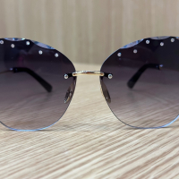 Слънчеви очила с черни стъкла и блестящи нежни камъчета, снимка 3 - Слънчеви и диоптрични очила - 44529130