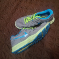 Дамски маратонки Nike, снимка 4 - Маратонки - 36398184