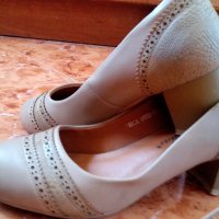 Бежави обувки, снимка 2 - Дамски обувки на ток - 29172941