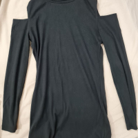 Блуза с открити рамене , снимка 1 - Блузи с дълъг ръкав и пуловери - 36386613