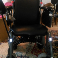 Акумулаторна инвалидна количка Vermeiren ЕКСПРЕС, снимка 2 - Инвалидни колички - 44587567