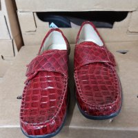 Дамски обувки , снимка 1 - Дамски ежедневни обувки - 38797644