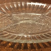 Овална стъклена ордьовърна чиния с 4 отделения, снимка 2 - Чинии - 31389529