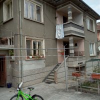 Продава се двуетажна къща в град Трявна , снимка 5 - Къщи - 38466598